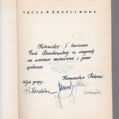 Tęcza w kropli wody